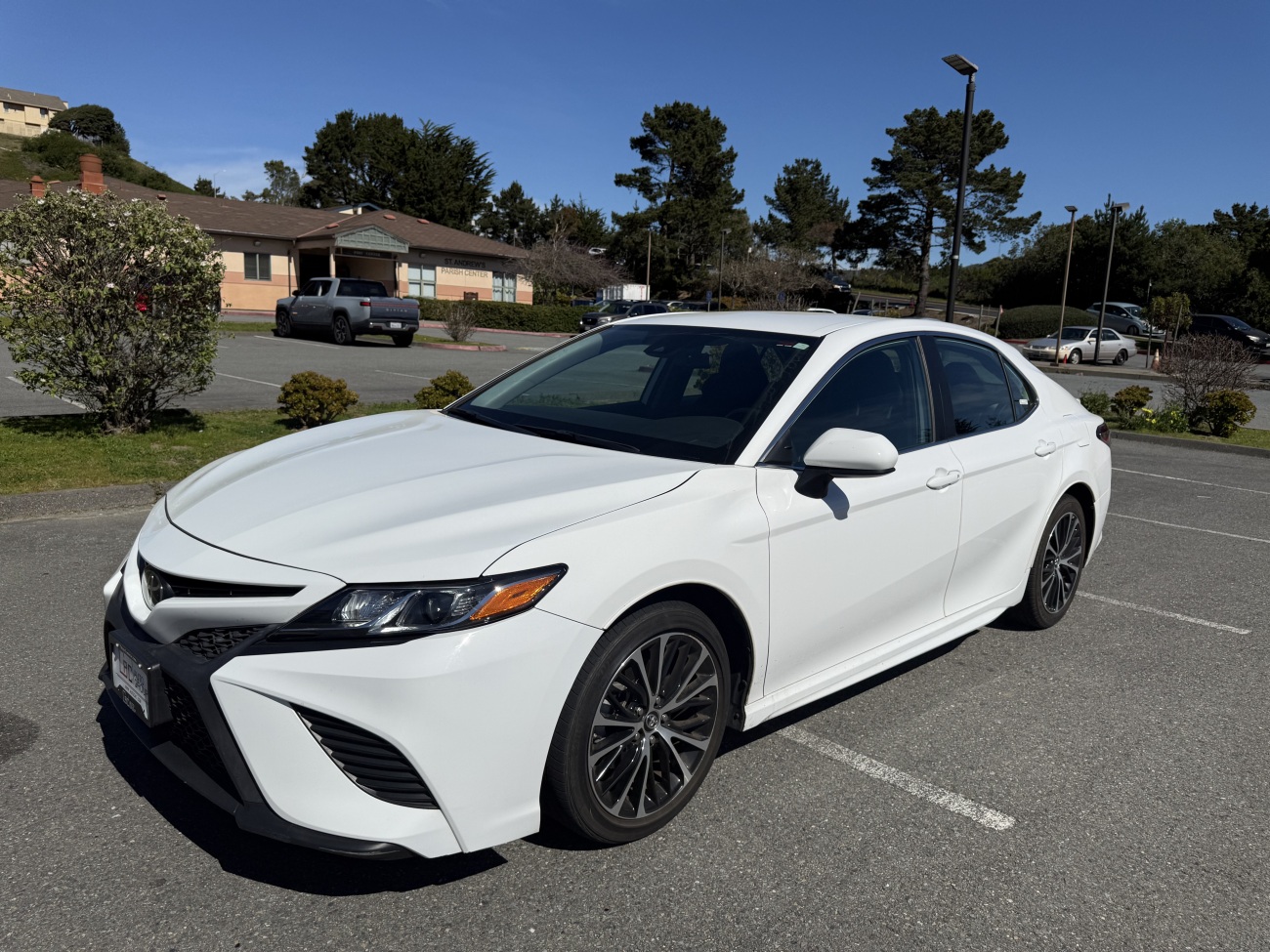 2019 Toyota Camry 2.5 Auto SE's photo