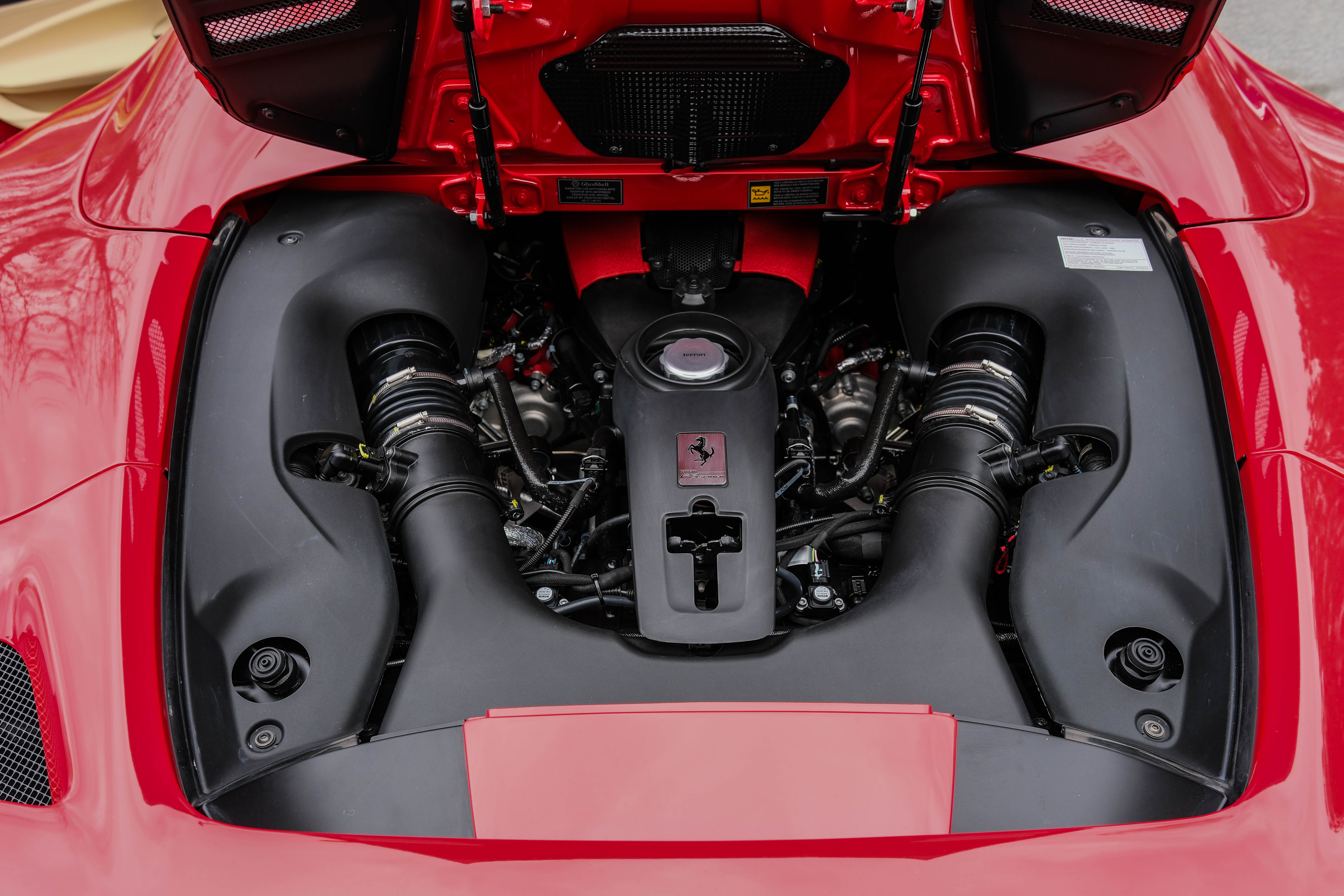 2023 Ferrari F8 Spider photo 3