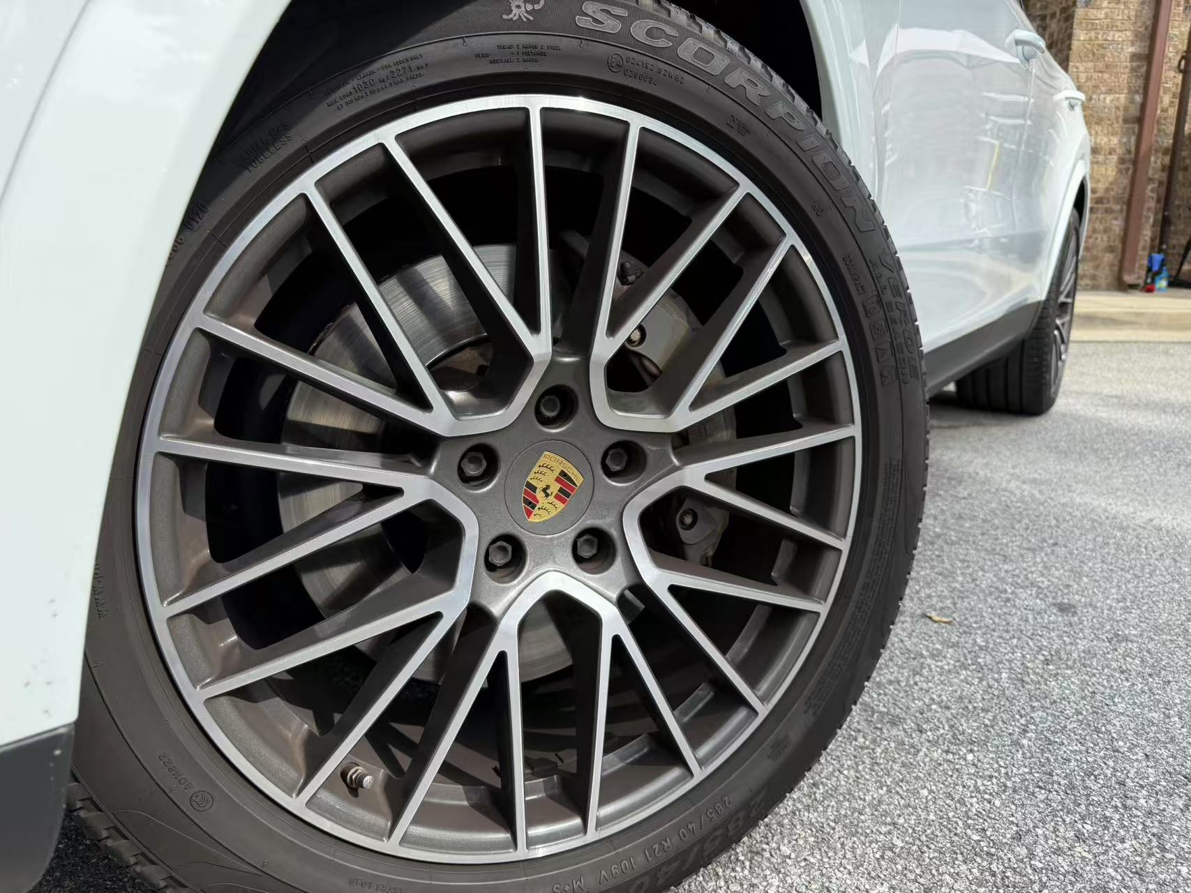 2020 Porsche Cayenne S Coupe photo 11