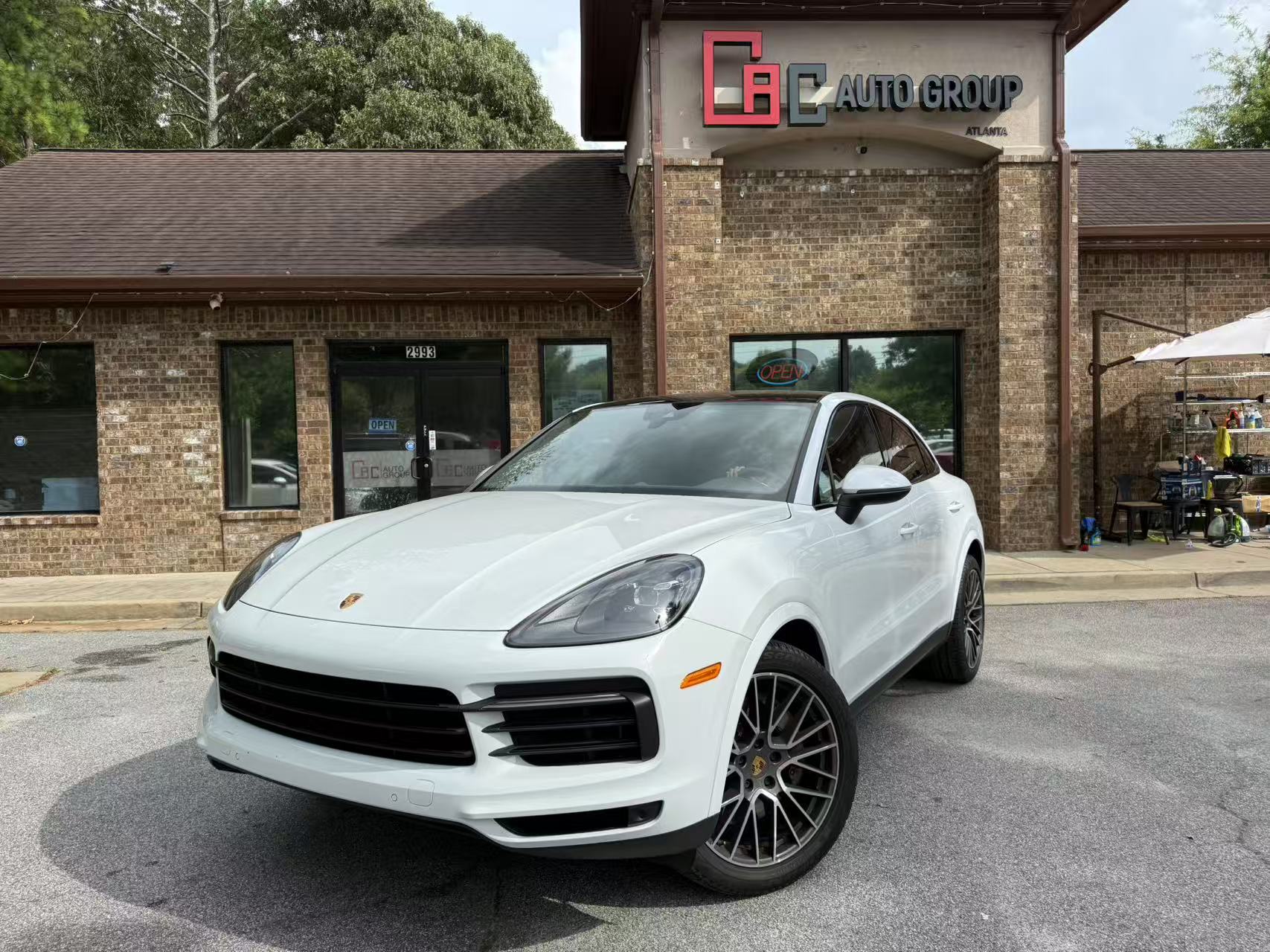 2020 Porsche Cayenne S Coupe photo 2