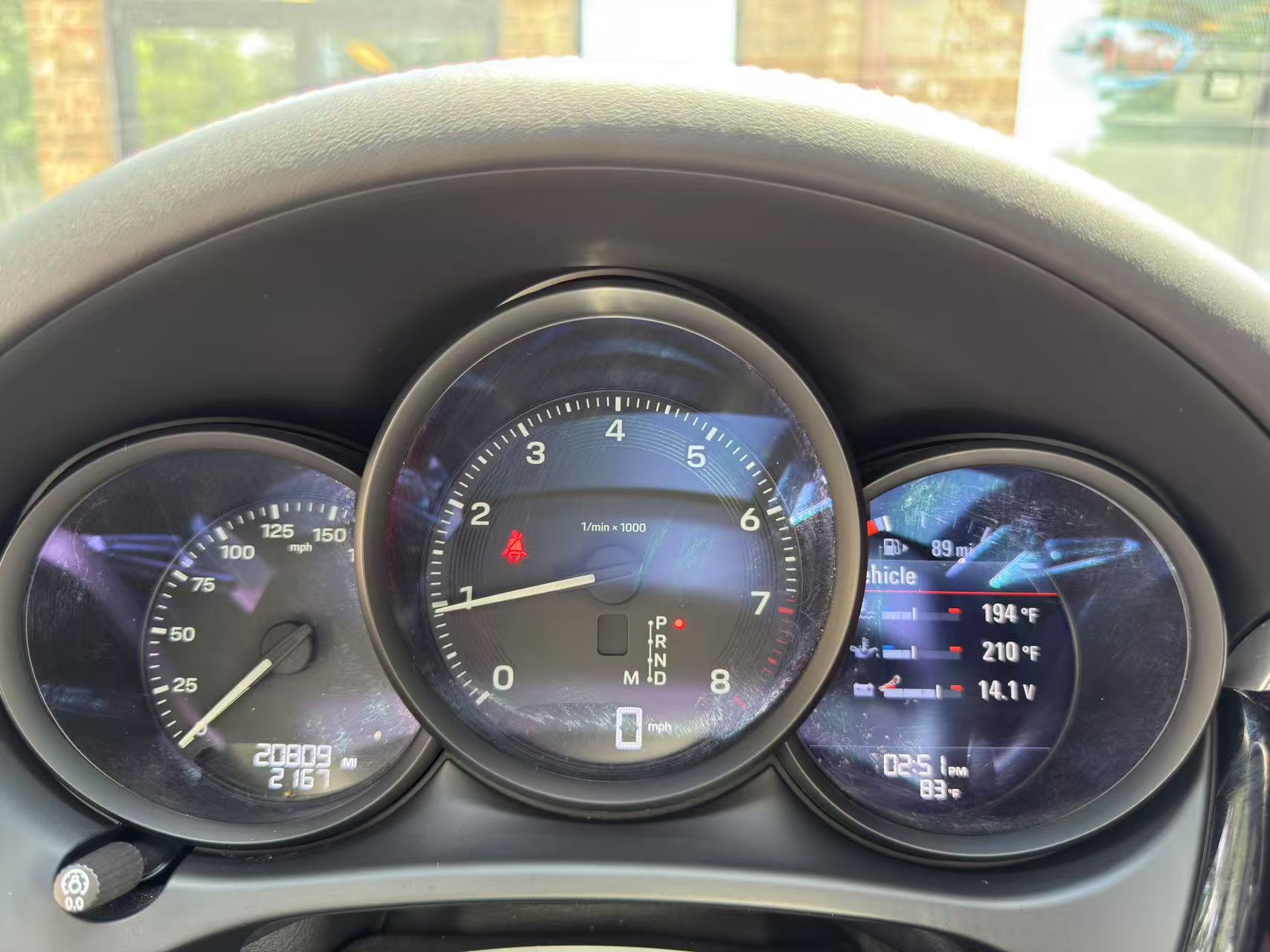 2023 Porsche Macan T photo 31